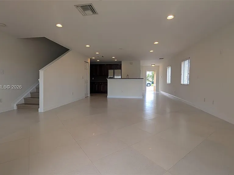 5910 Royal Way #---- — Photo 19