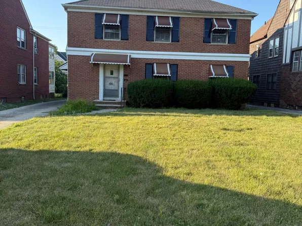 18709 Chagrin Blvd, Shaker Heights, OH