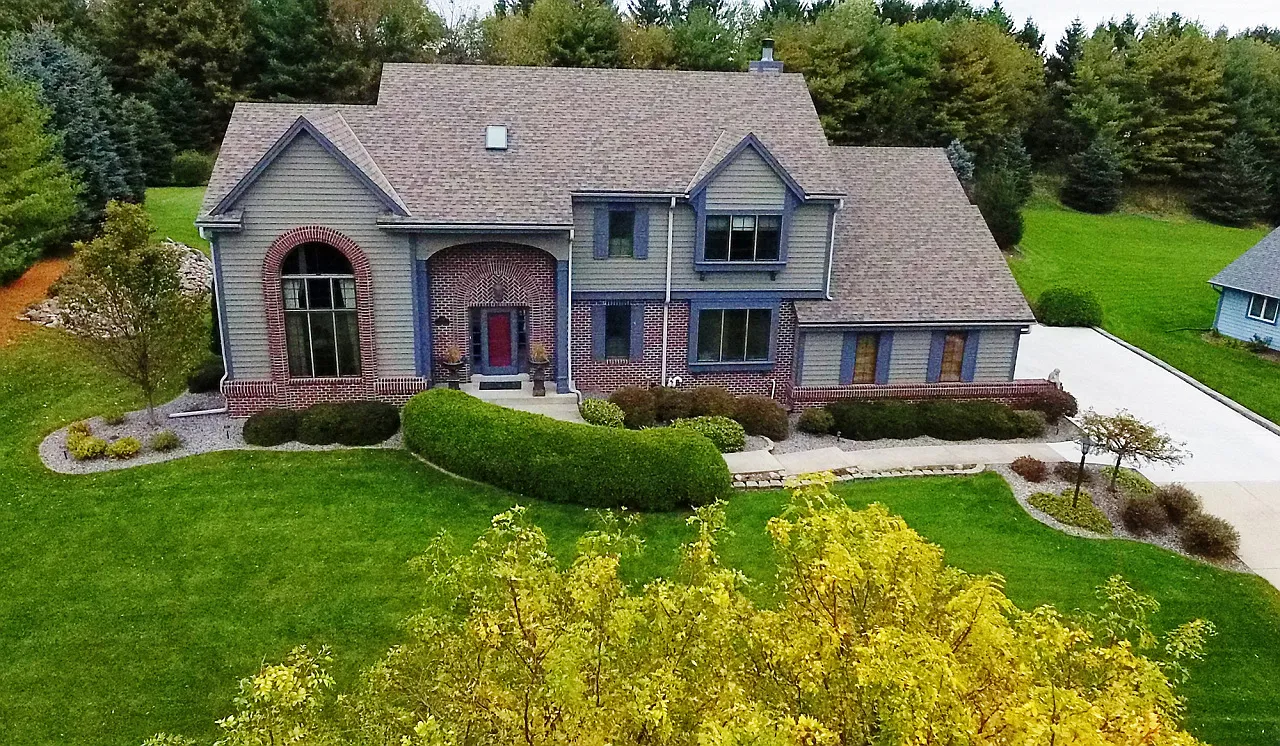 1260 Shelly Ln photo 1