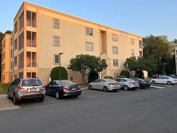 75 Washington Ave Unit 7-305, Hamden, CT 06518