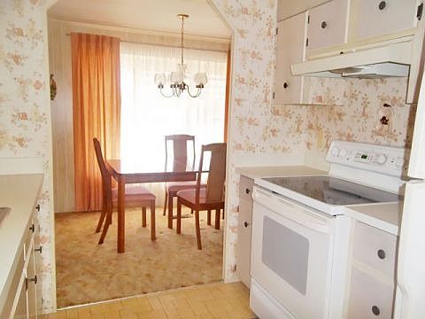 2nd image of 651 Sunny South Ave
