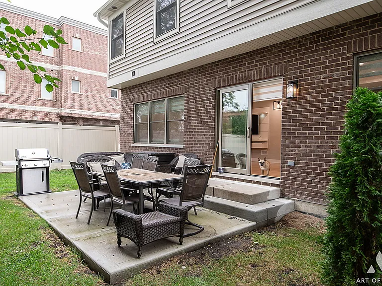 407 W Pierce Rd — Photo 23