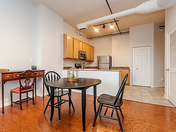 4th image of 400 W Ontario St APT 712