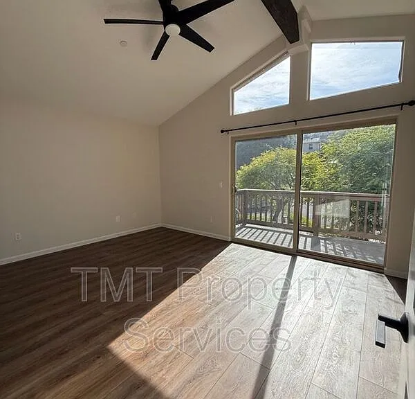 242 Lucas Ln — Photo 16