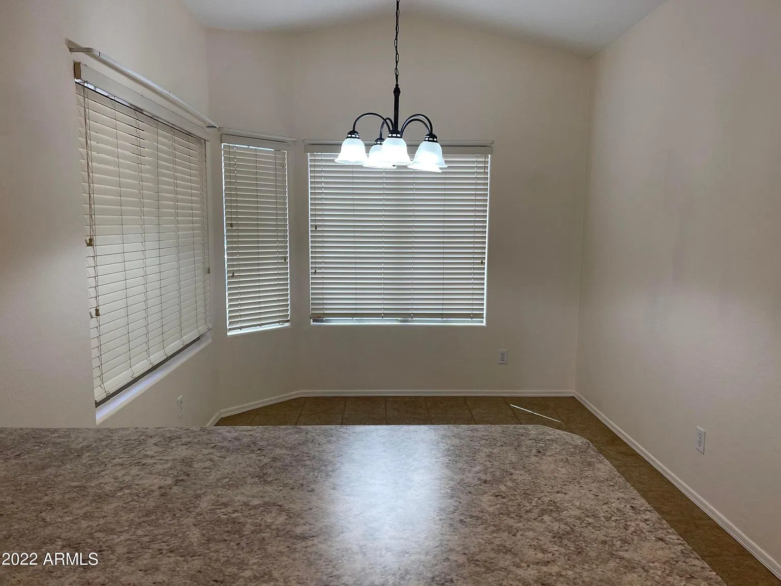 3 bed, 1327 sqft, $2,000 — Photo 2