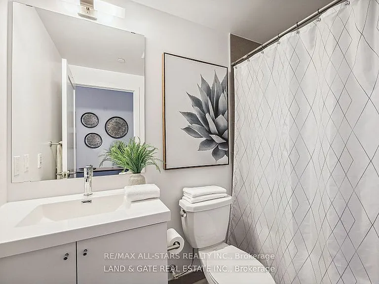 2550 Simcoe St N #214 — Photo 10