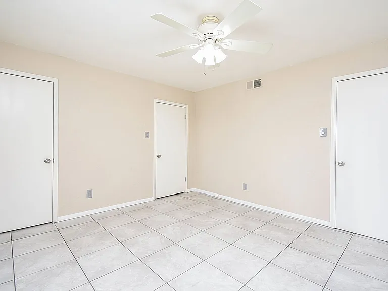 2507 Montrose Blvd #22 — Photo 21