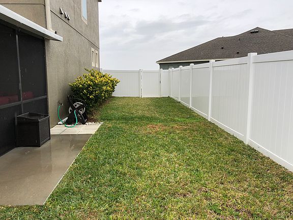 3rd image of 501 Juniper Springs Dr