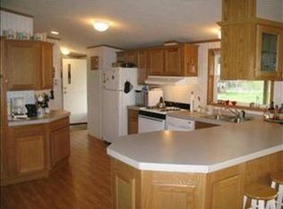 1004 SE Shawnee Heights Rd, Tecumseh, KS 66542