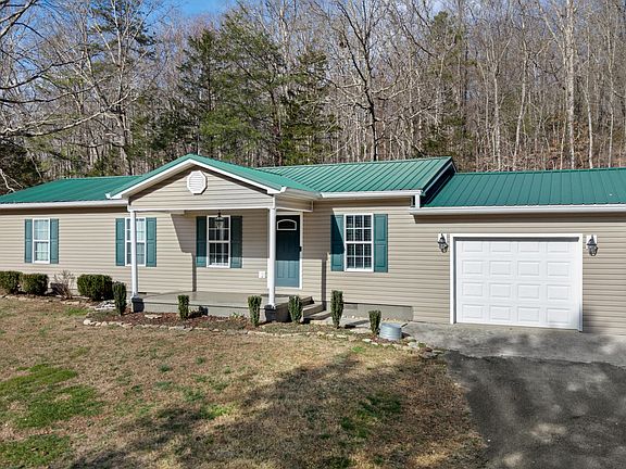 3rd image of 1009 White Oak Rd NW