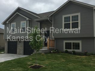503 NE 192nd Ter, Smithville, MO 64089