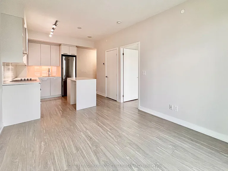 1830 Bloor St W #1117 — Photo 5
