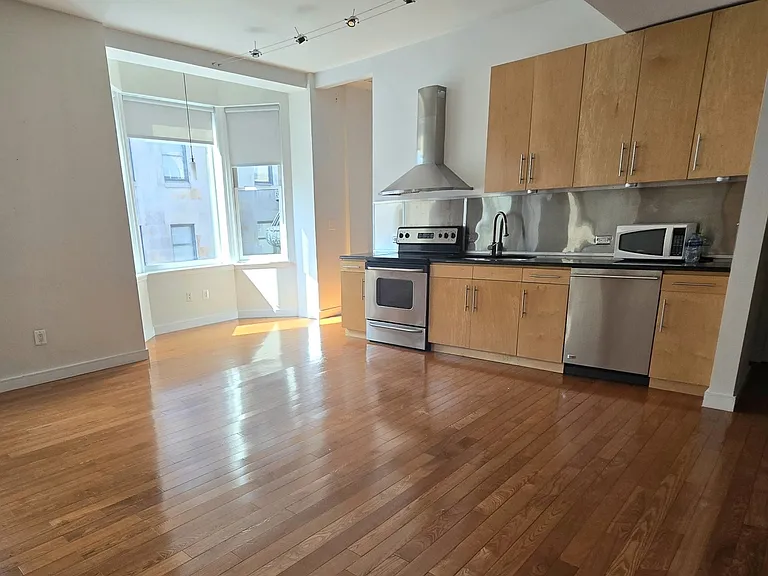 1232 Chestnut St #6002 — Photo 8