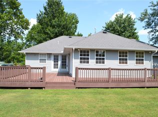 185 Ellis Ln, Pea Ridge, AR 72751