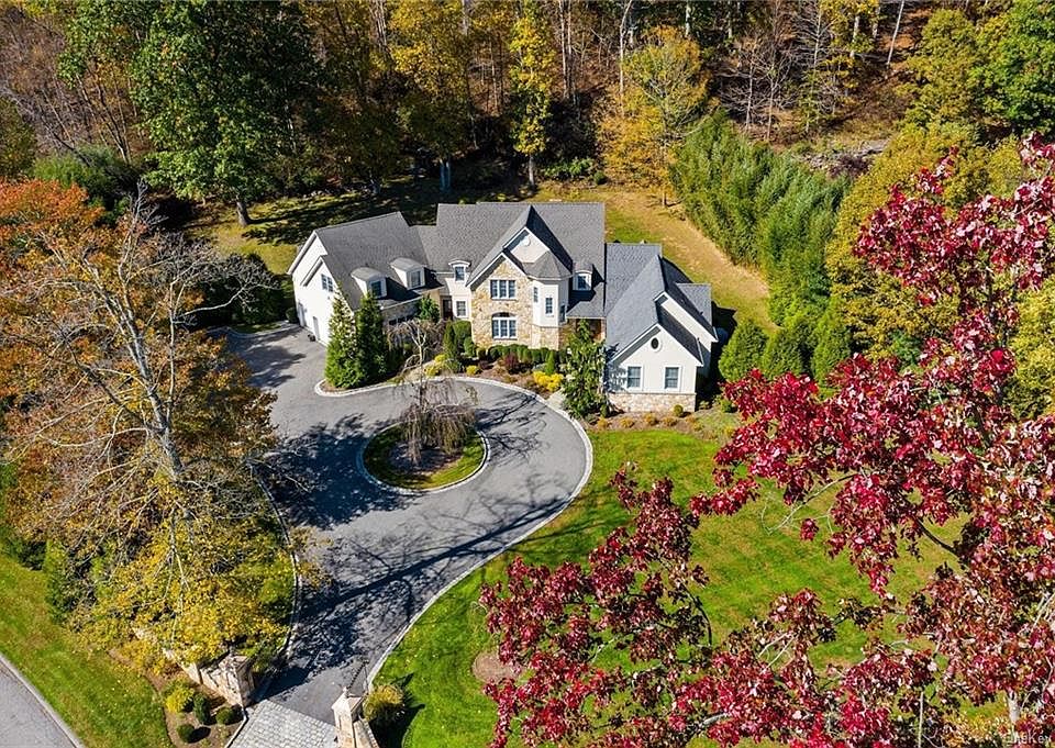 1st image of 2 Silver Springs Ct