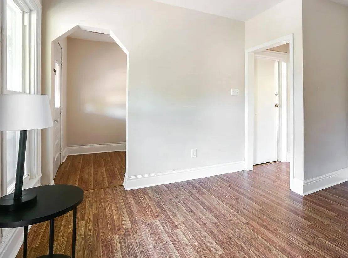 212 Normal Ave — Photo 2