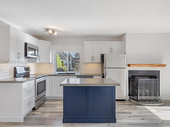 4th image of 1956 Glenidle Rd #12