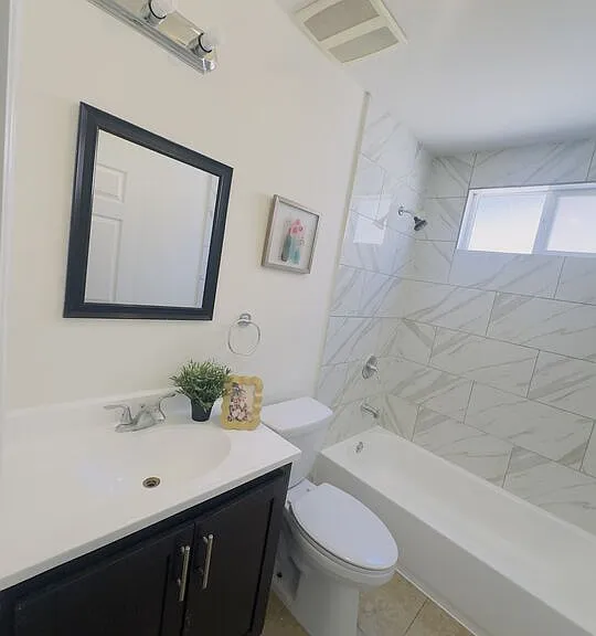 10605 Avalon Blvd — Photo 22