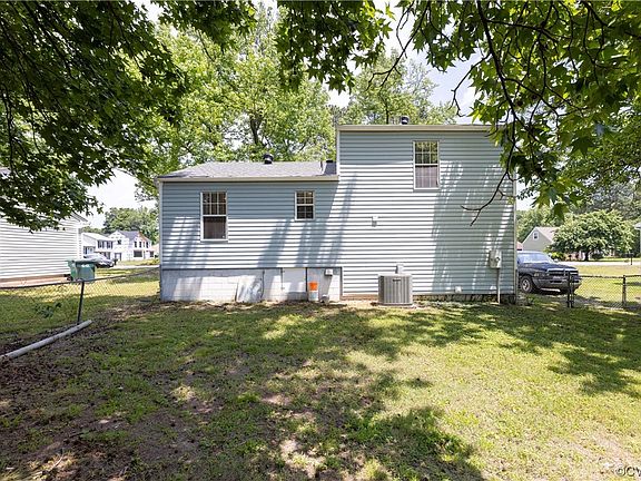 3rd image of 5408 Barleycorn Dr