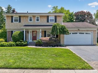 6 W Oak Hill, Oyster Bay, NY 11771
