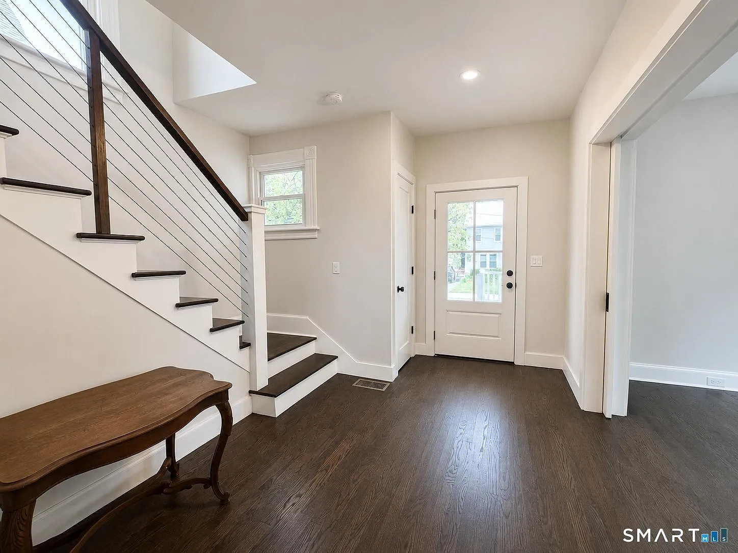 5 bed, 3.0 bath, 2349 sqft, $7,725 — Photo 4