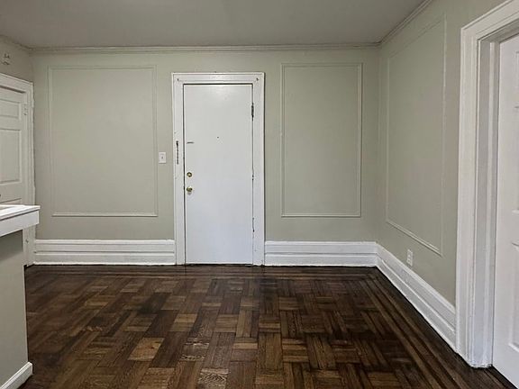 2nd image of 244-245 Roseville Ave #302