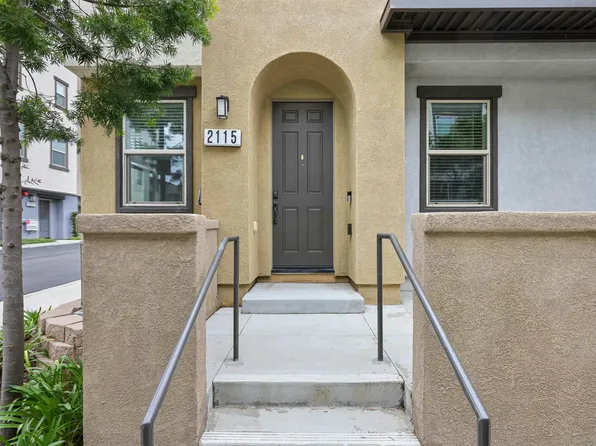 2115 Solara Ln, Vista, CA 92081