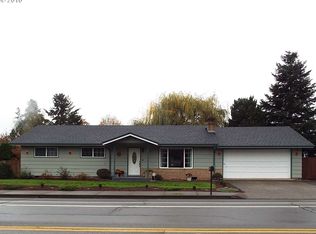1355 W Harrison Ave, Cottage Grove, OR 97424