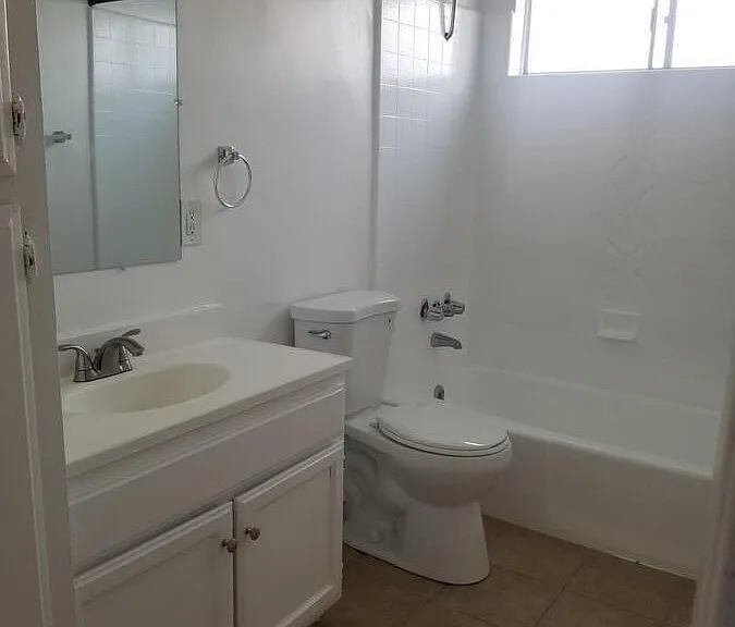 13922 Yukon Ave #3 — Photo 11