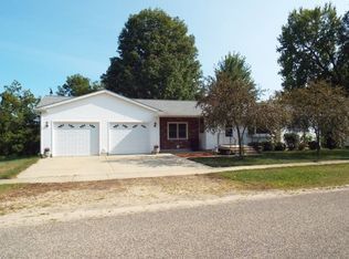 407 Butler St, Volga, IA 52077