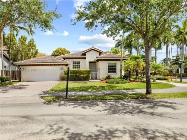 11339 NW 71st St, Doral, FL 33178