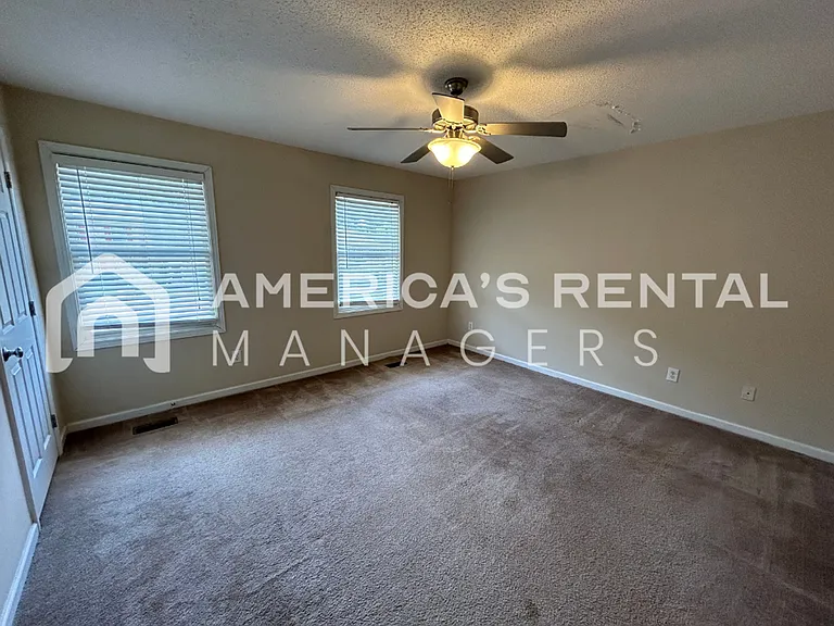 5136 Falling Creek Ln — Photo 29