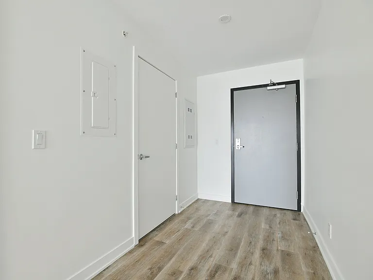 36 Robinson Ave — Photo 14