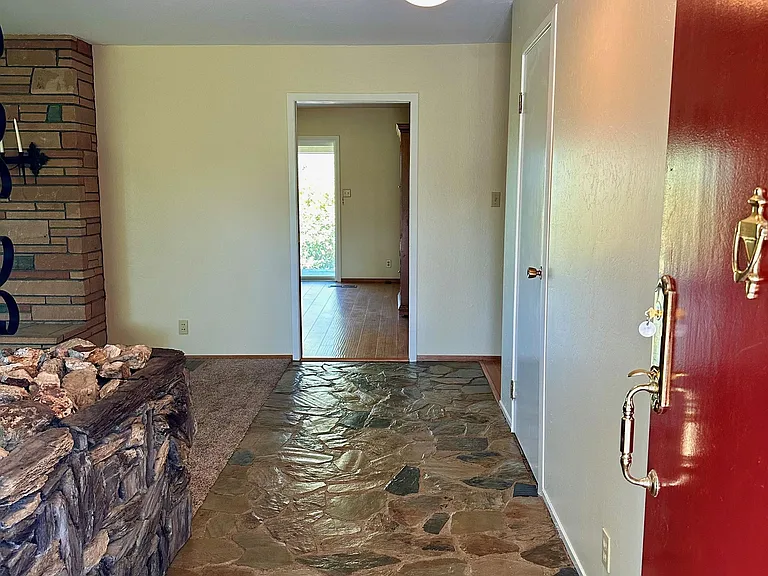 16107 Bitney Springs Rd — Photo 3