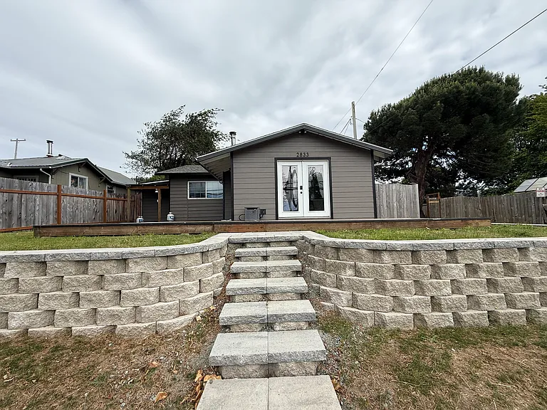 2833 Sherman Ave — Photo 14