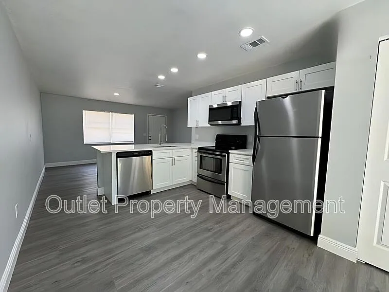 2 bed, 2.0 bath, 1130 sqft, $1,535 — Photo 3
