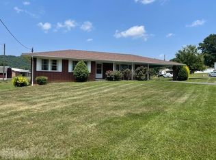 713 Mercer Rd, Rich Creek, VA 24147