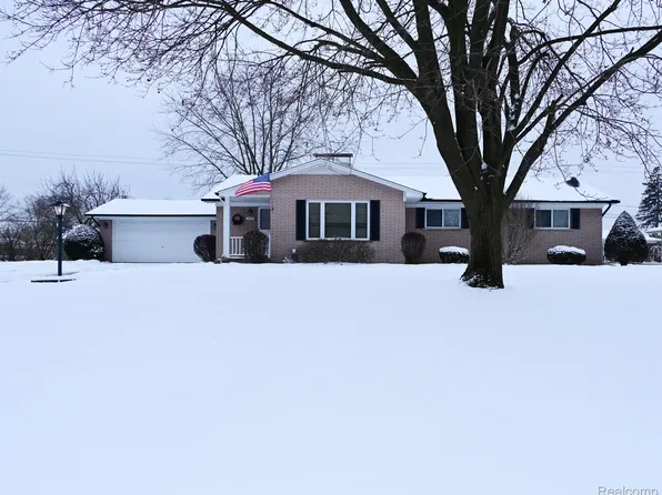 4160 Montgomery Dr, Utica, MI 48316