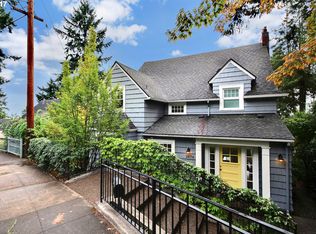 2674 SW Talbot Rd, Portland, OR 97201