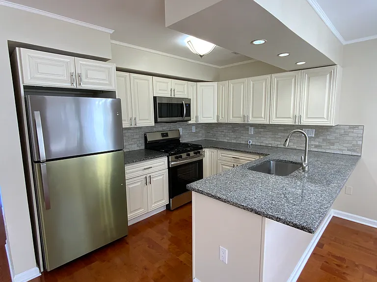 8422 Madison Pl — Photo 26