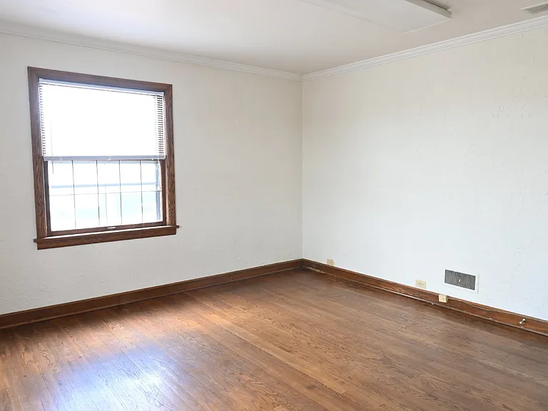 1317 College Ct #W — Photo 6