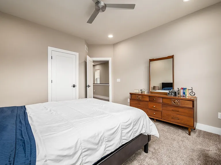 953 Pullman Pl — Photo 45