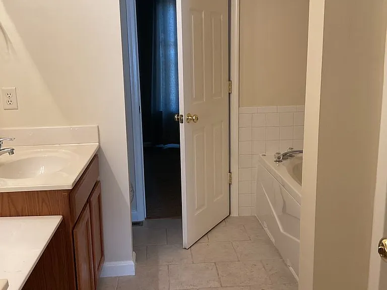 1703 Susquehanna St — Photo 20