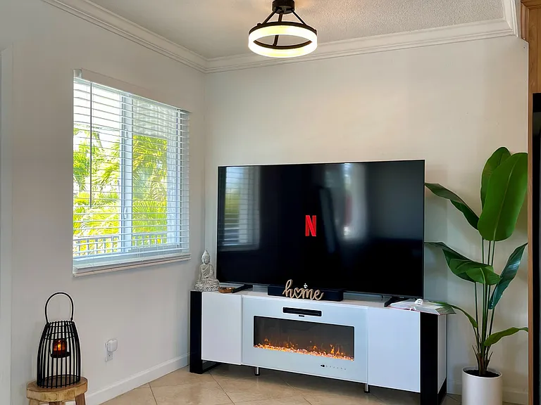 1816 E Oakland Park Blvd #60 — Photo 11