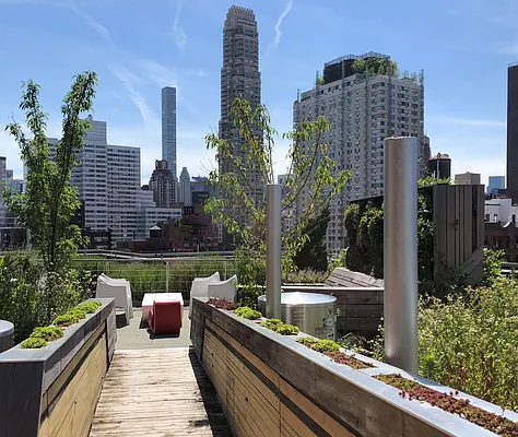 Sold by Compass | media 18