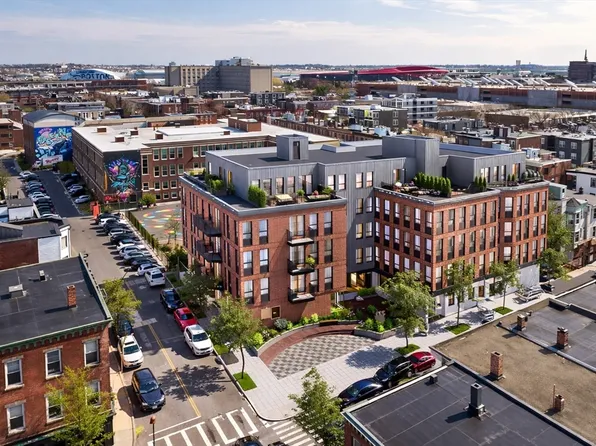 9 McKay Pl #207, Boston, MA 02128