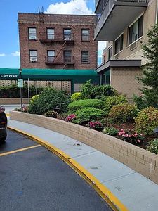 118-18 Union Tpke #5J, Kew Gardens, NY, 11415