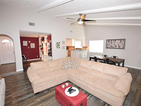 3rd image of 4335 Saffron Ln