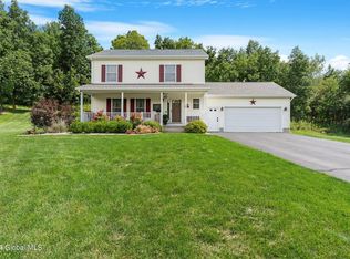 21 Riccardi Ln, Troy, NY 12180