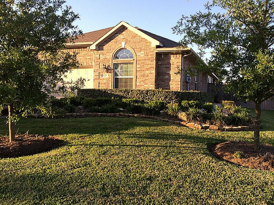 Beautiful home built in 2010 with features too numerous to mention! This home is located on a large 